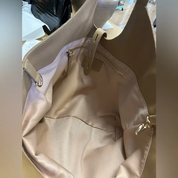 Tote Le Monde  Tan Leather Milan Tote Bag - Picture 13 of 13